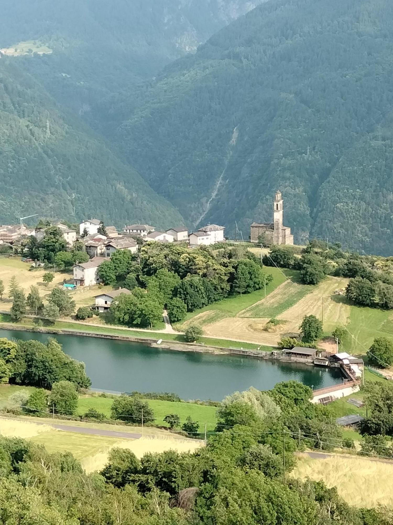 Il Posto Al Sole Frühstückspension Teglio